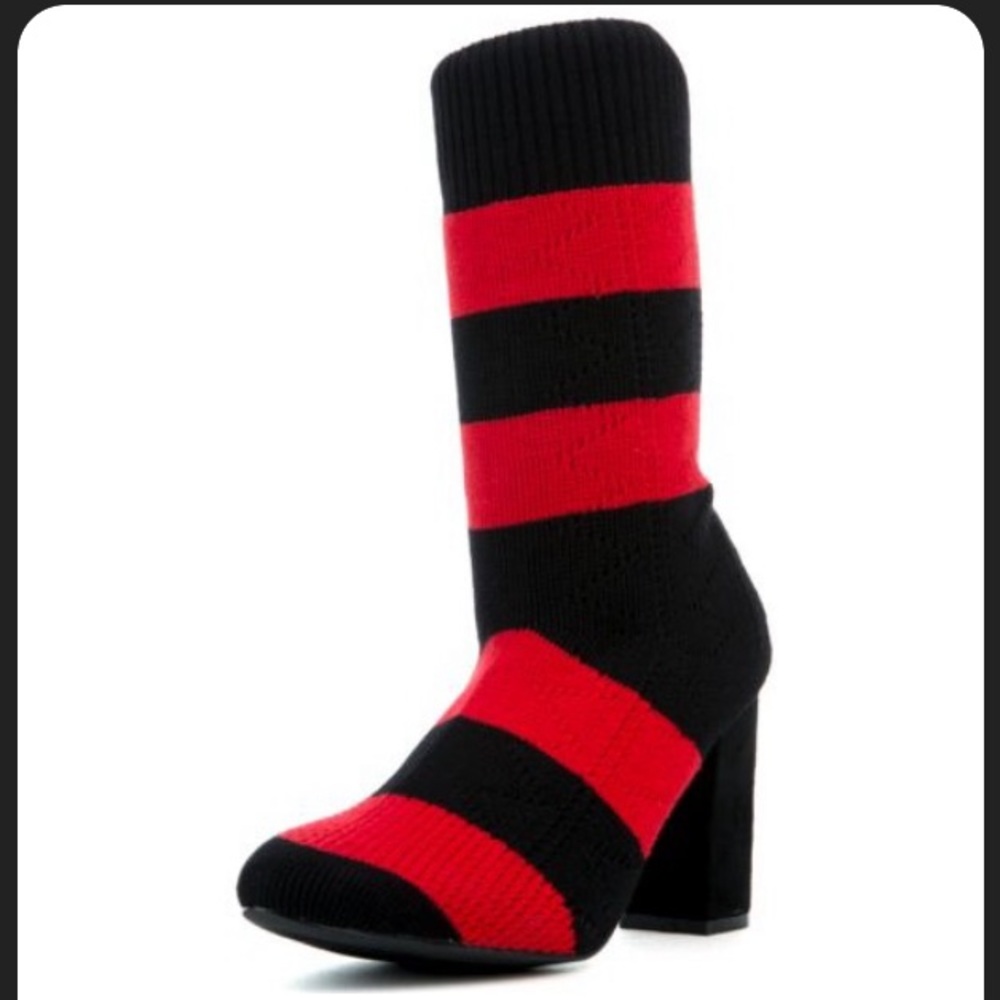 CAPE ROBBIN Red/Black Booties - Picture 3 of 5